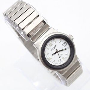 Stunt Watch Womens Silver Tone Stainless Steel Classic Swiss Quartz White Dial